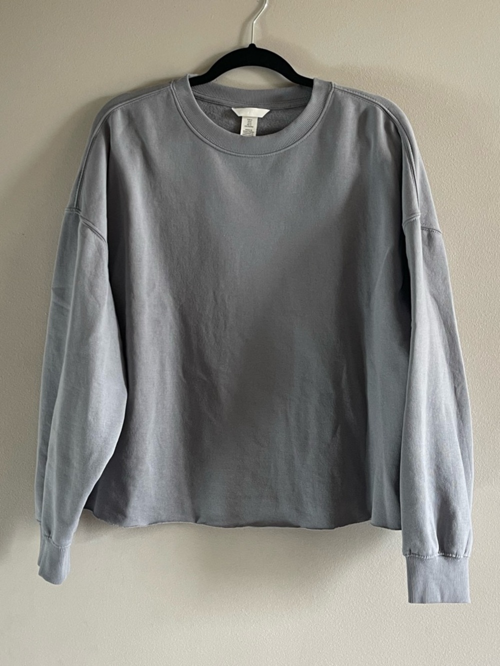 H&M Cropped Lightweight Crewneck Sweatshirt in Blue/Grey